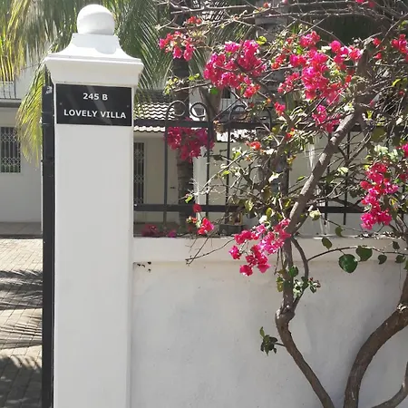 Lovely Villa Flic en Flac Exterior photo