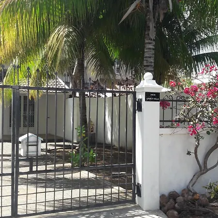 Lovely Villa Flic en Flac Exterior photo